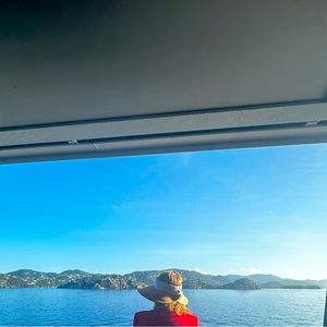 Meet your Posher, Safak